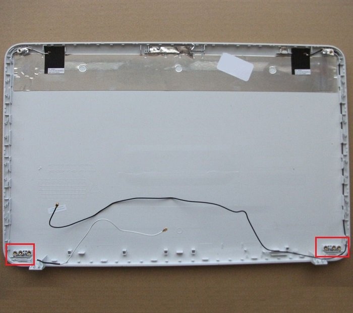 Toshiba Satellite L850-15K Lcd Cover Kapak Parlak Beyaz V1