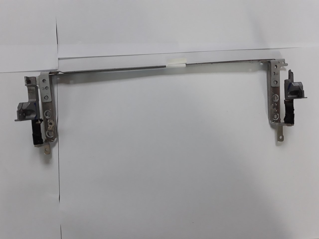 Toshiba A200 Menteşe Takımı