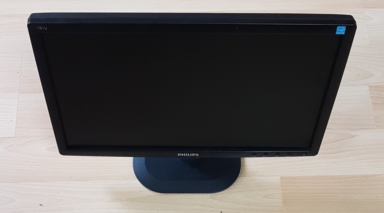19'' Philips 191V Lcd Monitör Sorunsuz